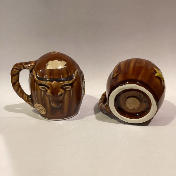 Longhorns Texas Salt and Pepper Shakers Round Brown Handles Star Western Thrifco - Picture 3 of 8